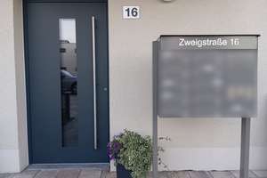 Exklusive 4-Zi.-Wohnung mit Landhausküche, Südwestbalkon, Aufzug & 2 Stellplätzen – ruhig, zentral – 91154 Roth – Vorschaubild 6