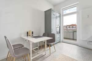 Erstbezug nach Renovierung – Altbau mit Balkon & Stellplatz in bester Lage nahe Schrevenpark – Die vollständige Adresse der Immobilie erhältst du vom Anbieter., 24103 Exerzierplatz, Kiel – Vorschaubild 7
