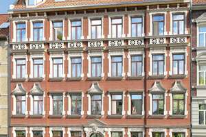 ***TOLLE 4 RAUMWOHNUNG ~ GROSSER BALKON ~ PARKETT ~ WANNE UND DUSCHE***