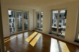 Exklusive 3-Zi.-DG-Whg. ohne Dachschrägen | 30 m² Dachterrasse | Lift |  Maxvorstadt