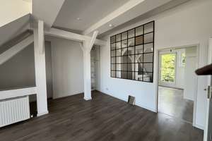 Über den Dächern Neuköllns: Helle 2-Zimmer-Wohnung mit Loftcharakter und Südbalkon – Lahnstrasse 91, 12055 Neukölln (Ortsteil), Berlin – Vorschaubild 12