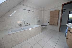 Lebensqualität am Hexbachtal - 2,5 Raum Maisonette - Wohnung mit Sonnen-Balkon und Tiefgaragenplatz – Im Wulve 41, 45359 Schönebeck, Essen – Vorschaubild 13