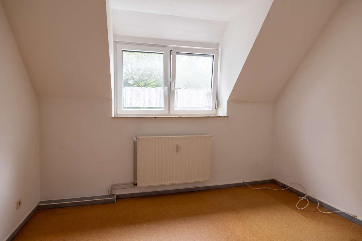 Immobilie in Ganderkesee - *** RIESIGE WOHNUNG - eigener DACHBODEN - eigener KELLER - eigenes TREPPENHAUS - DACHTERRASSE *** - Bild 7