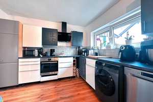 Platz für alle! Reihenmittelhaus mit Terrasse, Gartenhaus und Garage – Rütlistr. 57, 44143 Dortmund – Vorschaubild 5