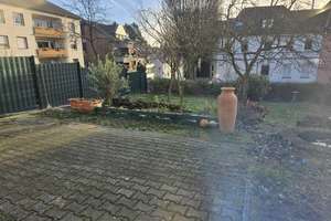 Viel Platz für die große Familie! Zweifamilienhaus in zentraler Lage mit PKW- Stellplätzen! – Die vollständige Adresse der Immobilie erhältst du vom Anbieter., 42655 Solingen-Mitte, Solingen – Vorschaubild 5