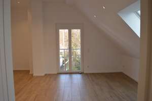 Waldperlach - große 4 Zimmer Penthouse-Wohnung mit direktem Lift in die Wohnung und Süd-West-Loggia – Rotkäppchenstr. 104, 81739 Waldperlach, München – Vorschaubild 12