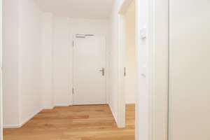 LOCHHAUSEN: Moderne 3-Zimmer-Wohnung mit Süd-Loggia! – Leinweberweg 26, 81249 Lochhausen, München – Vorschaubild 7