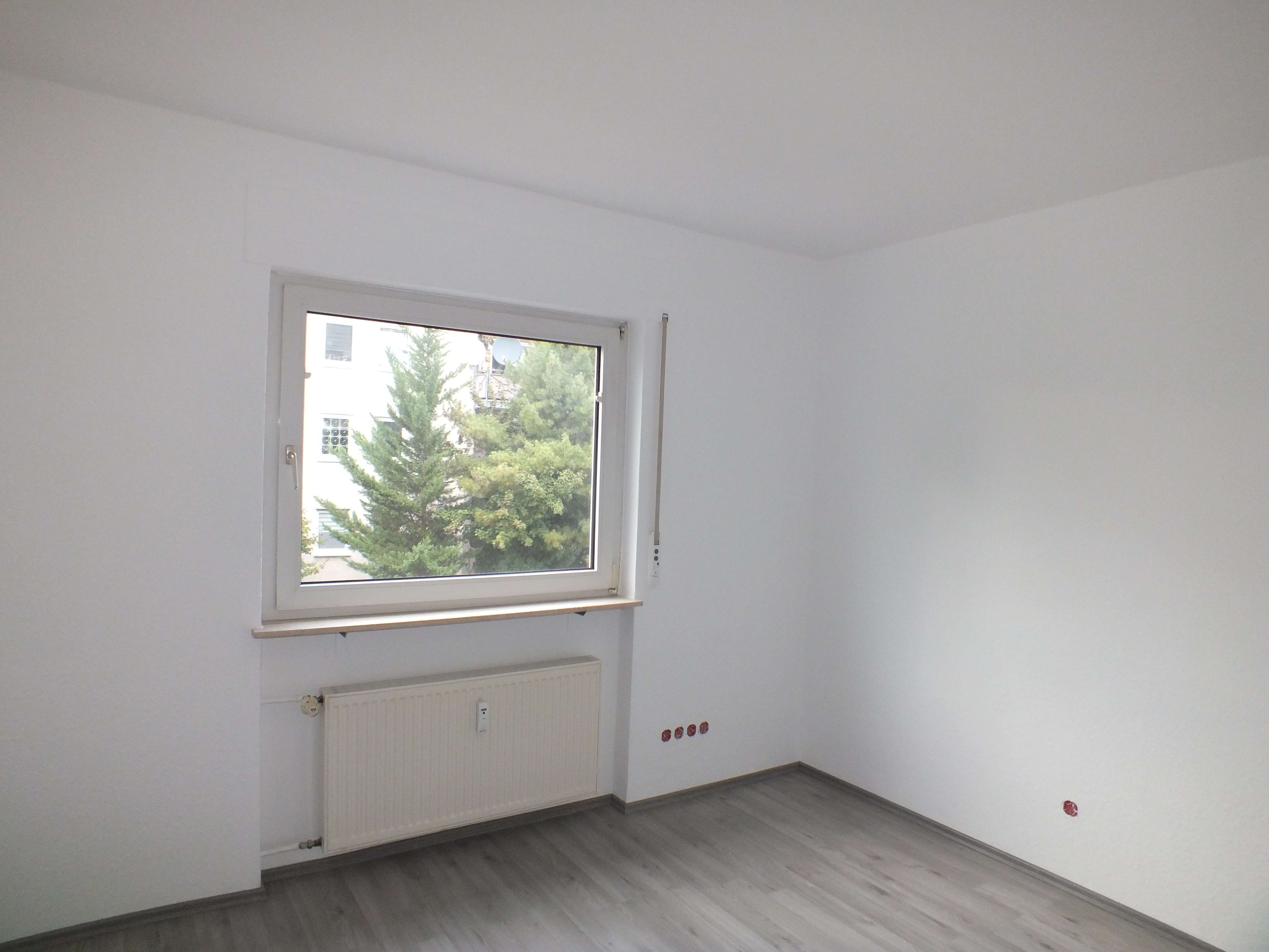 Immobilie in Nauheim - Frisch renovierte 3 Zimmer Wohnung mit ca. 75m² Wohnfläche mit Balkon und Garage - Bild 6