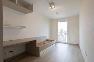 Vollmöbliertes Apartment mit TG-Stellplatz – nur für Studenten, Praktikanten und Auszubildende – Regensburger Str. 39, 85055 Nordost, Ingolstadt – Vorschaubild 4