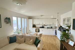 3-Raum-Wohnung mit Dachterrasse, EBK, Aufzug, TG-Stellplatz