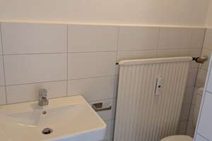 Charmante Dachgeschosswohnung mit sonnigem Balkon - keine Käufercourtage! – Nydamer Weg 3, 22145 Rahlstedt, Hamburg – Vorschaubild 9