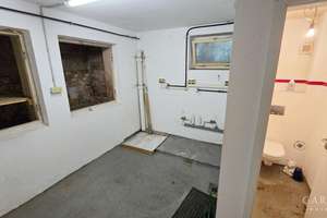 Zweifamilienhaus mit zusätzlichem Baugrundstück in Stuttgart-Rohracker! – Die vollständige Adresse der Immobilie erhältst du vom Anbieter., 70329 Rohracker, Stuttgart – Vorschaubild 4