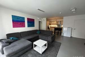 Modern, grün und mitten drin! Schöne 2,5 Zimmer-Erdgeschoss-Wohnung mit Terrasse und kleinem Garten – Die vollständige Adresse der Immobilie erhältst du vom Anbieter., 82256 Fürstenfeldbruck – Vorschaubild 3