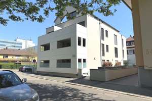 1. OG: Großzügige, helle 2-Zimmer Neubauwohnung