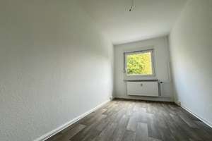 Bequem wohnen im Erdgeschoss: 3-Zimmer-Wohnung mit Dusche – Dr.-Salvador-Allende-Straße 256, 9119 Kappel, Chemnitz – Vorschaubild 3
