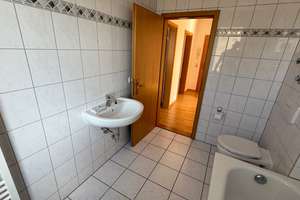 Toller Balkon an der Küche - EBK - Tageslichtbad mit Badewanne – Frankenberger Straße 202, 9131 Ebersdorf, Chemnitz – Vorschaubild 13