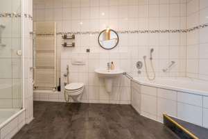 Besonderes Zweifamilienhaus mit Aufzug - ideal für mehrere Generationen – Die vollständige Adresse der Immobilie erhältst du vom Anbieter., 45357 Gerschede, Essen – Vorschaubild 12