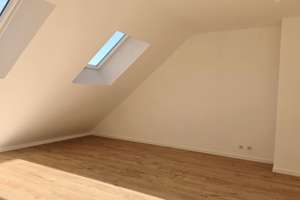 Helle 4,5-ETW im 4. OG mit Dachterrasse in N-Glockenhof (PROVISIONSFREI !) – Keplerstraße 2, 90478 Glockenhof, Nürnberg – Vorschaubild 10