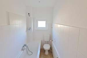 2-Zimmer Wohnung mit Balkon - ab sofort!  – Thorwaldsenstraße 2, 12157 Schöneberg, Berlin – Vorschaubild 4