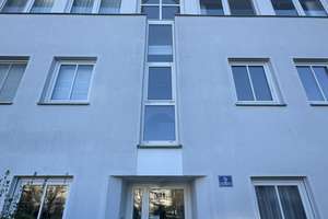 Sofort einziehen – voll möblierte 2-Zimmer-Wohnung in Top-Lage Regensburg – Gertrud-von-le-Fort-Straße 9, 93051 Kumpfmühl-Ziegetsdorf-Neuprüll, Regensburg – Vorschaubild 3