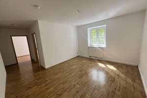 Stadtleben trifft Erholung: 3-Raum-Wohnung direkt am Schlossteich – Erich-Schmidt-Str. 21, 9113 Zentrum, Chemnitz – Vorschaubild 5