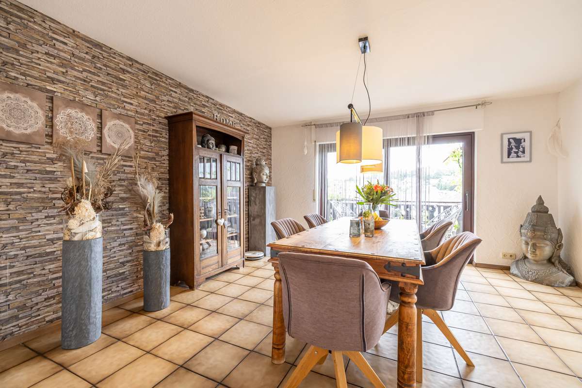 Immobilie in Walzbachtal - Ihr neues Zuhause in Jöhlingen- Einfamilienhaus mit ELW zum Wohlfühlen - Bild 6