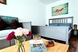 Hochwertig kernsanierte und möblierte 1,5 Zimmer Whg, schlüsselfertig mit Balkon und Küche-Derendorf