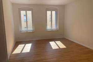 Luxuriöse 4 Raumwohnung mit Fußbodenheizung, Wanne & Dusche, Hauswirtschaftsraum, Einbauküche inkl! – Jacobstraße 23, 6110 Südliche Innenstadt, Halle (Saale) – Vorschaubild 5
