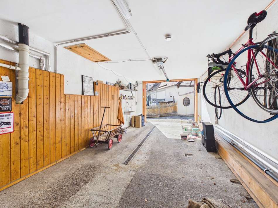 Garage 1