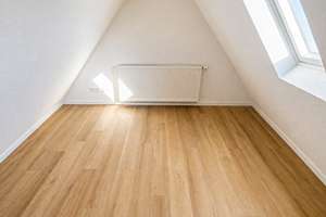 Erstbezug nach Sanierung: schöne 3-Zimmer-Dachgeschosswohnung in Stuttgart Stammheim – Bläulingweg 14, 70439 Stammheim-Mitte, Stuttgart – Vorschaubild 7