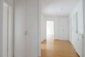 Lichterfelde. Grün. Sonnig. Zuhause. Helle 3 Zi. - großer Südbalkon - Gä-WC - großzügiger Grundriss – Die vollständige Adresse der Immobilie erhältst du vom Anbieter., 12167 Steglitz, Berlin – Vorschaubild 12