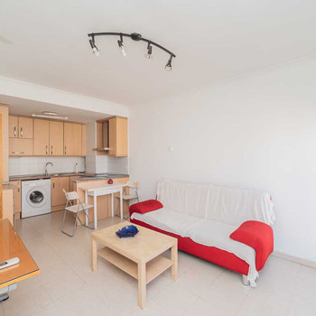 ZUM VERKAUF: Herrliche Wohnung mit Aufzug in einer Wohnanlage mit Gemeinschaftspool