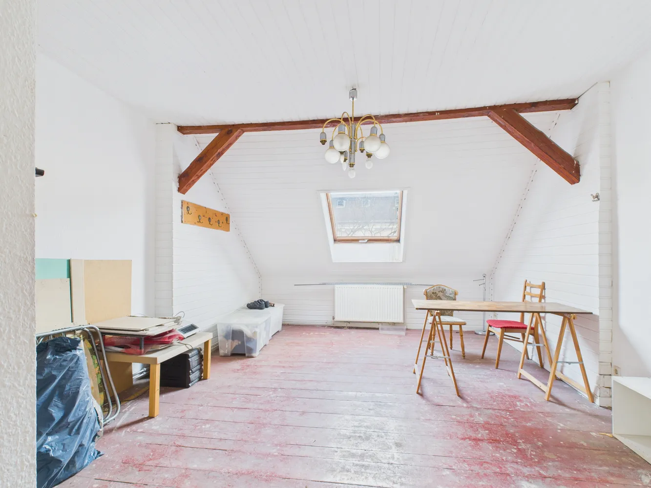 Teilausgebaute Dachgeschoss-Wohnung in Berlin-Spandau, Berlin – Bild 1