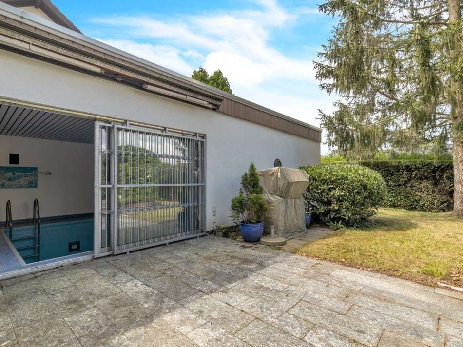 Terrasse Schwimmbad