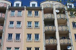 Suchst Du noch? - Super 2 Raum Wohnung mit Aufzug und Südbalkon zu vermieten