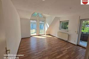 Dachgeschoß-Maisonette mit 4 Zimmern und 3 Balkonen vor den Toren von Frohnau!!! Frei ab 01.11.2026