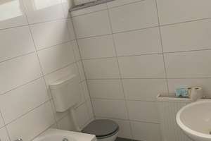 Helle 2,5 Zimmer Wohnung mit Ausblick – Die vollständige Adresse der Immobilie erhältst du vom Anbieter., 47051 Altstadt, Duisburg – Vorschaubild 2