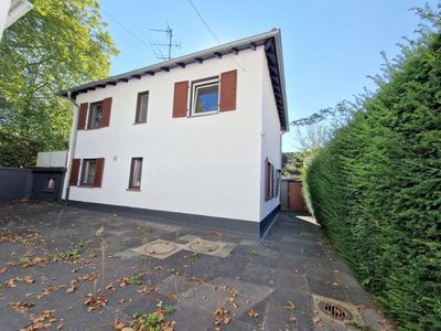 Verwunschenes Grundstück mit Haus und Nebengebäude für Selbermacher