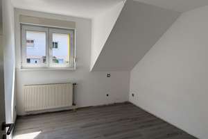 Gepflegtes Doppelhaus mit lichtdurchflutetem Wohnbereich und modernisiertem Wohnkomfort! – 9599 Freiberg – Vorschaubild 22