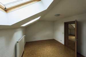 Viel Platz für Ihre individuellen Wünsche: Top-Gepflegtes Wohnhaus mit Büro-/Praxismöglichkeit – Tuttlingen (Kreis) – Vorschaubild 33