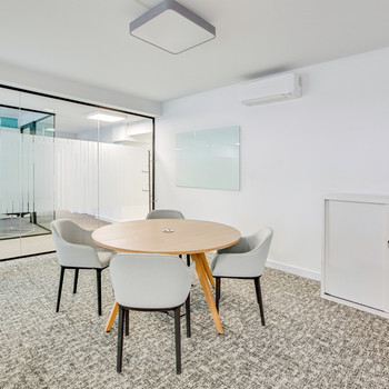 Großraumbüros für 10 Personen in Regus Bismarckstraße