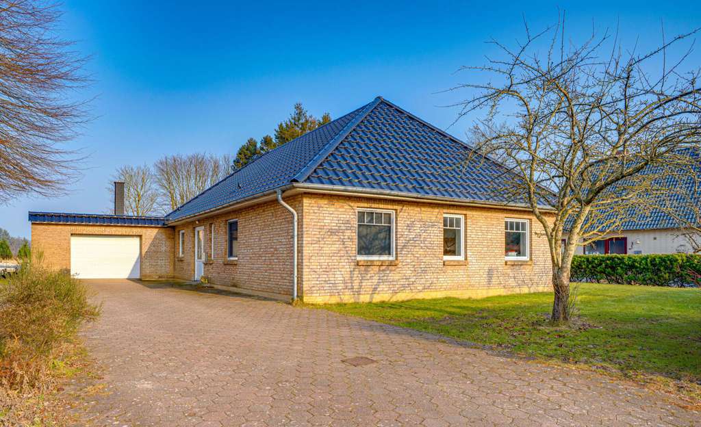 Immobilie in Neuberend - Moderner Bungalow mit großem Garten nahe Schleswig: BJ 2011, 139 m² Wfl., 4 Zi, Nord-Ost Terrasse - Bild 0