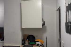 Mini Studenten-Apartment mit Einbauküche und Möbeln – Schützenstraße 1, 40211 Düsseldorf – Vorschaubild 1