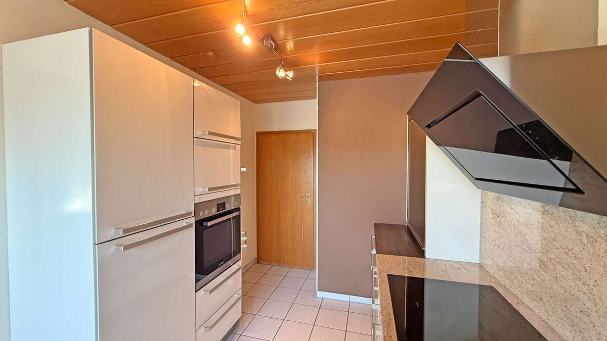 Immobilie in Dinslaken - Großzügige Maisonette-Eigentumswohnung mit Garage auf einem Erbpachtgrundstück in Dinslakener Bruch - Bild 4