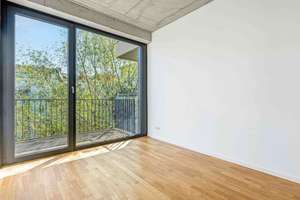 Architektur-Highlight am Mauerstreifen: Balkone, Sichtbeton, Privatsphäre & Weitblick – Die vollständige Adresse der Immobilie erhältst du vom Anbieter., 10435 Mitte (Ortsteil), Berlin – Vorschaubild 32
