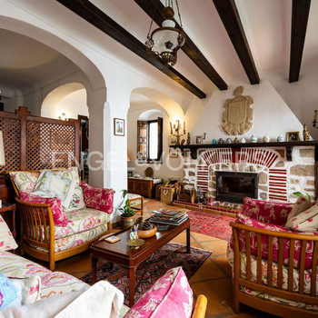 EDLES LANDHAUS AUS DEM 18. JAHRHUNDERT IN GRAZALEMA