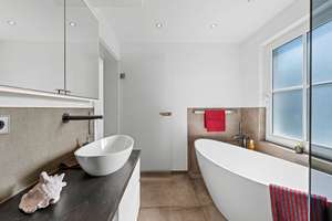 Alpenpanorama in Meersburg! 
Wunderschöne Erdgeschosswohnung mit Terrasse – Die vollständige Adresse der Immobilie erhältst du vom Anbieter., 88709 Meersburg – Vorschaubild 11