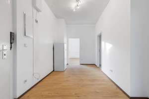 Attraktive renovierte Wohnung in zentraler Lage mit Aufzug – Die vollständige Adresse der Immobilie erhältst du vom Anbieter., 75172 Innenstadt, Pforzheim – Vorschaubild 3