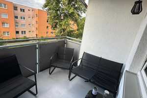 Helle 3,5 Zi. Wohnung, 70qm, EBK, Balkon, in Wolfsburg-Detmerode zu vermieten – Theodor-Heuss-Str. 27, 38444 Wolfsburg – Vorschaubild 2