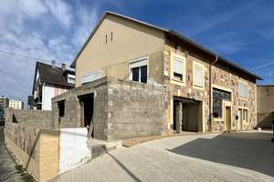 Vielseitiges Mehrfamilienhaus mit Potenzial in Bendorf – Die vollständige Adresse der Immobilie erhältst du vom Anbieter., 56170 Bendorf – Vorschaubild 2
